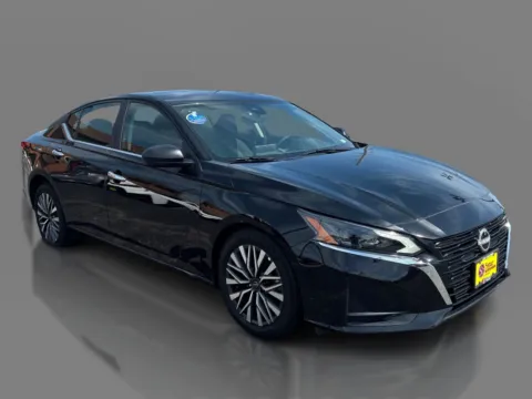 Another view of 2025 Nissan Altima SV FWD for sale in Saint Charles, MO at 5 Star Auto Plaza - St. Charles