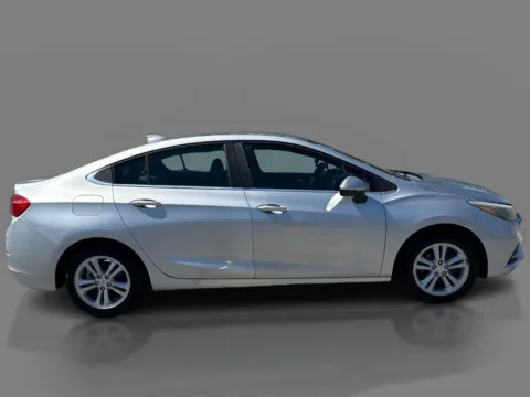 More photos of 2017 Chevrolet Cruze 4d Sedan LT Auto at 5 Star Auto Plaza - St. Charles, MO