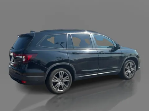 More photos of 2022 Honda Pilot Sport 2WD at 5 Star Auto Plaza - St. Charles, MO
