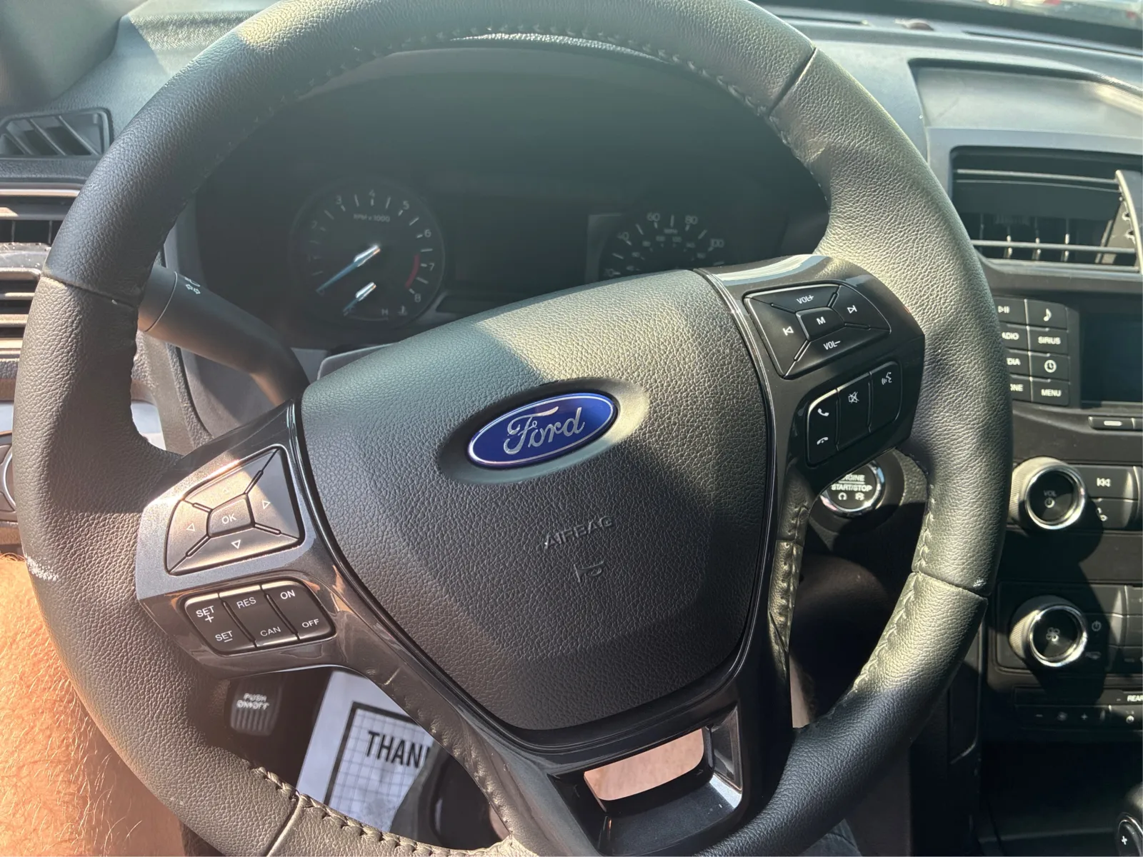 Ford Explorer photo 14