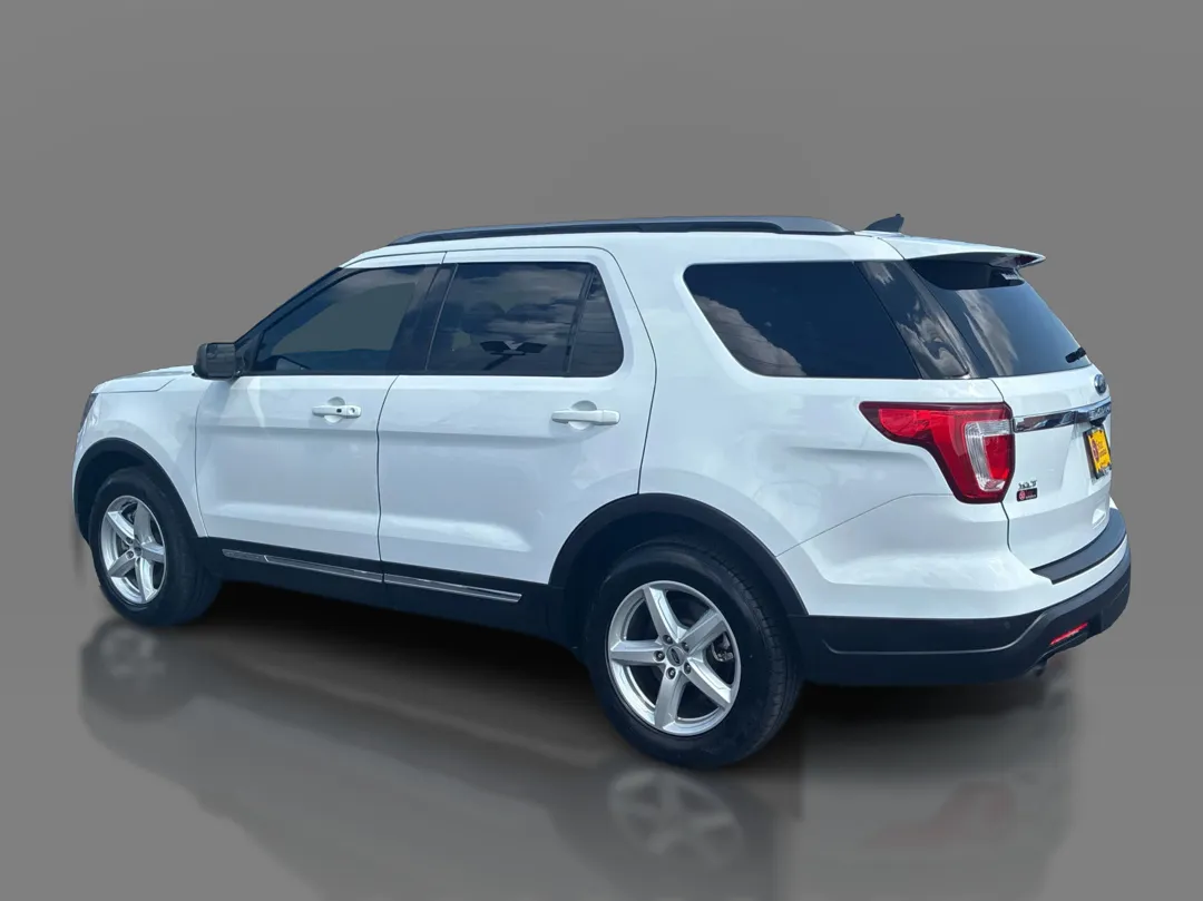 Ford Explorer photo 7