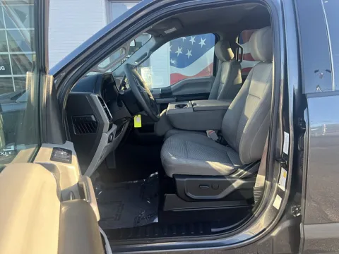 More photos of 2020 Ford F-150 SuperCrew XLT 5 1/2 at 5 Star Auto Plaza - St. Charles, MO
