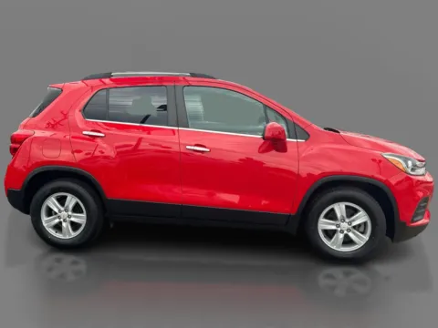 More photos of 2020 Chevrolet Trax 4d SUV FWD LT at 5 Star Auto Plaza - St. Charles, MO