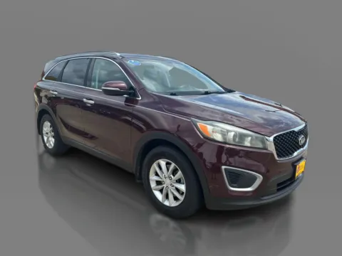Another view of 2016 Kia Sorento 4d SUV FWD LX V6 for sale in Saint Charles, MO at 5 Star Auto Plaza - St. Charles