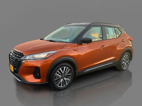 Orange 2023 Nissan Kicks SR FWD for sale in Saint Charles, MO