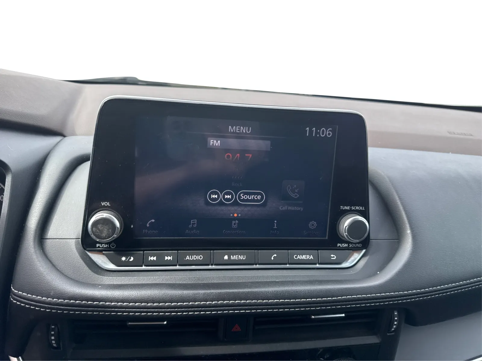 Nissan Rogue photo 11