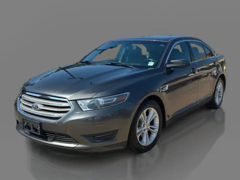 Silver 2015 Ford Taurus 4d Sedan SEL V6 for sale in Saint Charles, MO