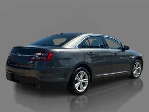 More photos of 2015 Ford Taurus 4d Sedan SEL V6 at 5 Star Auto Plaza - St. Charles, MO