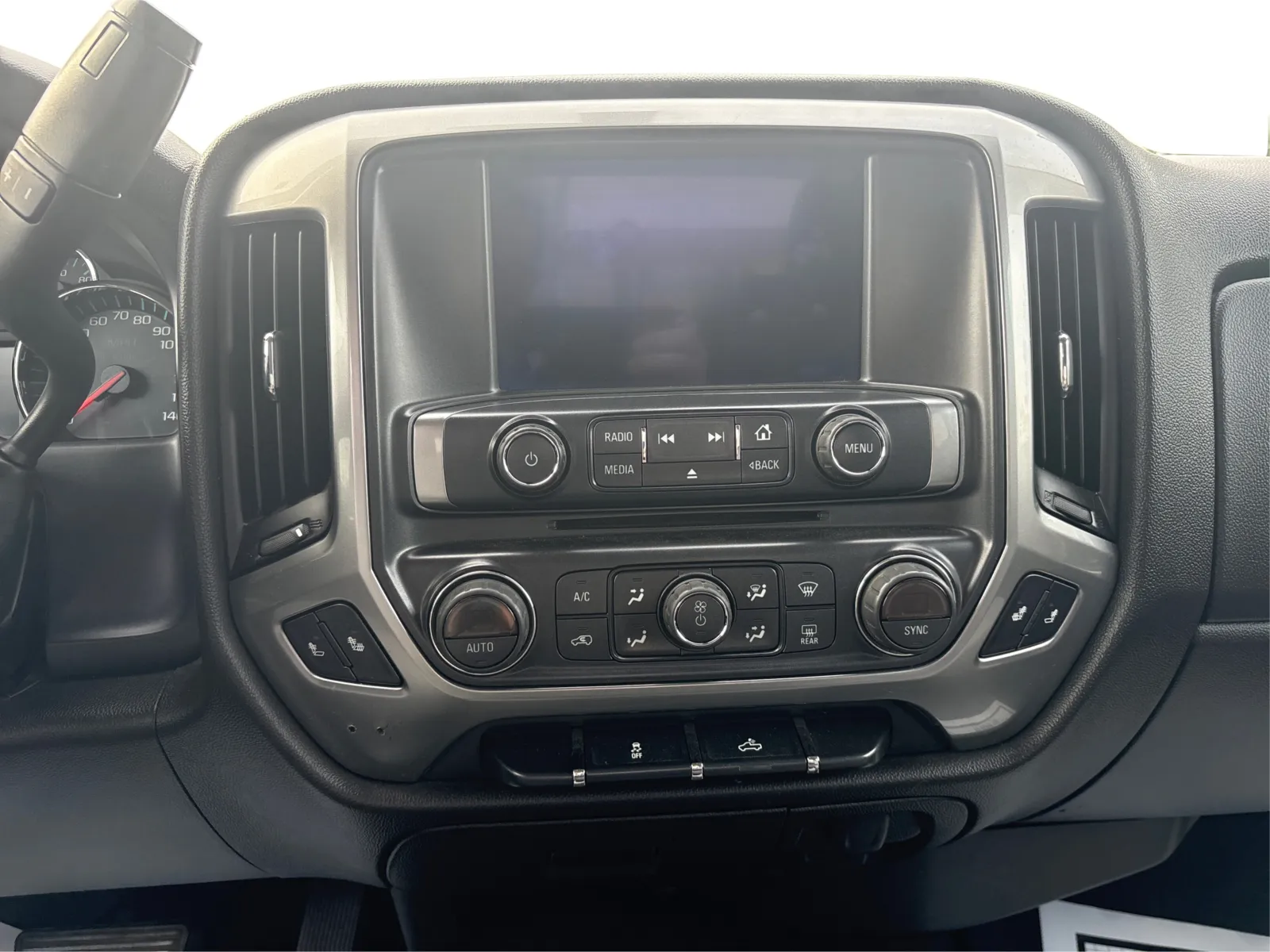 Chevrolet Silverado photo 9