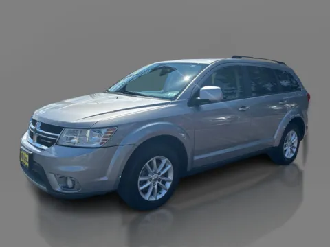 Silver 2017 Dodge Journey 4d SUV FWD SXT V6 for sale in Saint Charles, MO