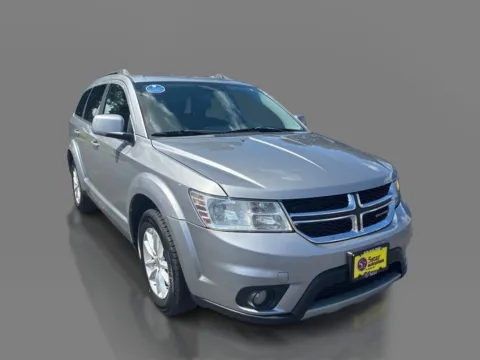Photos of 2017 Dodge Journey 4d SUV FWD SXT V6 for sale in Saint Charles, MO at 5 Star Auto Plaza - St. Charles
