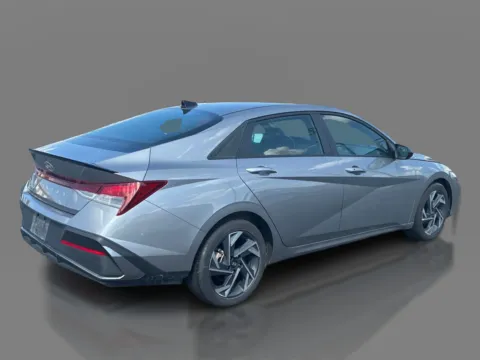 More photos of 2025 Hyundai Elantra SEL Sport IVT at 5 Star Auto Plaza - St. Charles, MO
