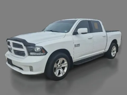 White 2016 Ram 1500 Crew Cab Sport for sale in Saint Charles, MO