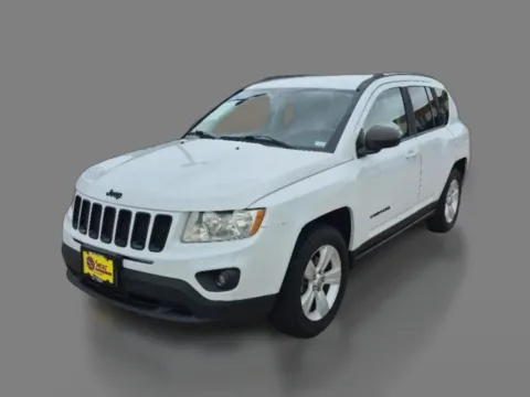 White 2012 Jeep Compass 4d SUV FWD Sport for sale in Saint Charles, MO