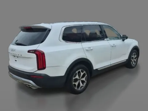 More photos of 2022 Kia Telluride EX FWD at 5 Star Auto Plaza - St. Charles, MO