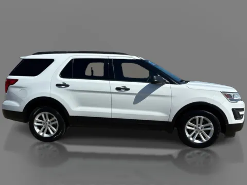More photos of 2017 Ford Explorer 4d SUV FWD Ecoboost at 5 Star Auto Plaza - St. Charles, MO