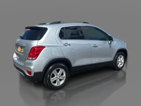 More photos of 2019 Chevrolet Trax 4d SUV FWD LT at 5 Star Auto Plaza - St. Charles, MO
