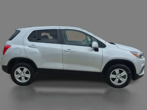 More photos of 2021 Chevrolet Trax AWD 4dr LS at 5 Star Auto Plaza - St. Charles, MO