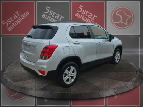 More photos of 2021 Chevrolet Trax AWD 4dr LS at 5 Star Auto Plaza - St. Charles, MO