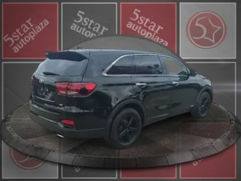 More photos of 2019 Kia Sorento 4d SUV AWD LX I4 at 5 Star Auto Plaza - St. Charles, MO