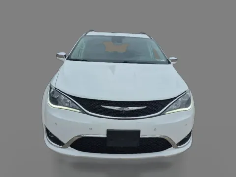 Photos of 2017 Chrysler Pacifica 4d Wagon Limited for sale in Saint Charles, MO at 5 Star Auto Plaza - St. Charles