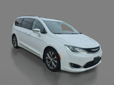 Another view of 2017 Chrysler Pacifica 4d Wagon Limited for sale in Saint Charles, MO at 5 Star Auto Plaza - St. Charles