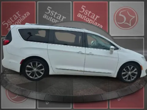More photos of 2017 Chrysler Pacifica 4d Wagon Limited at 5 Star Auto Plaza - St. Charles, MO
