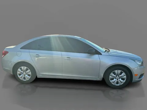 More photos of 2014 Chevrolet Cruze 4d Sedan LS AT at 5 Star Auto Plaza - St. Charles, MO