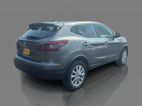 More photos of 2021 Nissan Rogue Sport FWD S at 5 Star Auto Plaza - St. Charles, MO