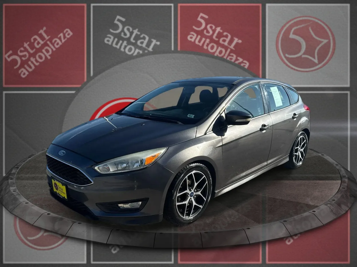 2015 Ford Focus 4d Hatchback SE