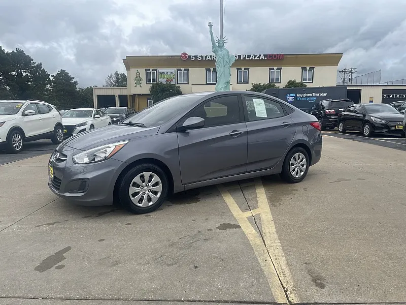 2017 Hyundai Accent 4d Sedan SE 6spd for sale in St. Louis, MO