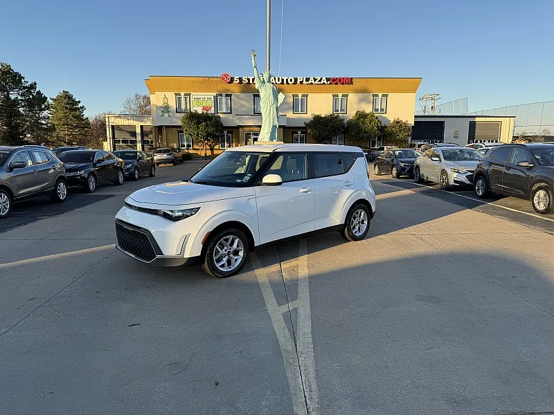 2023 Kia Soul LX IVT for sale in Saint Charles, MO