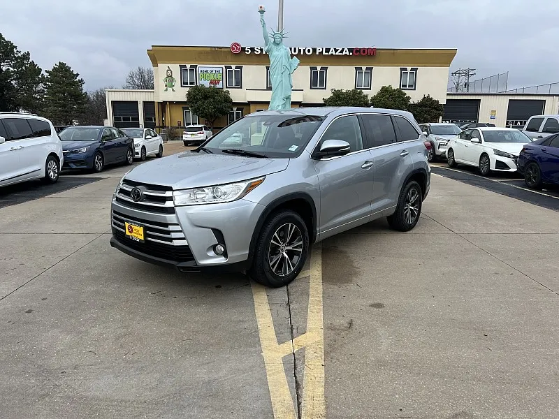 2018 Toyota Highlander 4d SUV FWD LE Plus for sale in Saint Charles, MO