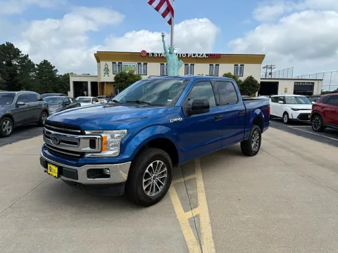 Blue 2018 Ford F-150 SuperCrew XLT 5 1/2 for sale in Saint Charles, MO
