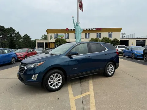 Photos of 2020 Chevrolet Equinox 4d SUV AWD LT w/2FL for sale in Saint Charles, MO at 5 Star Auto Plaza - St. Charles