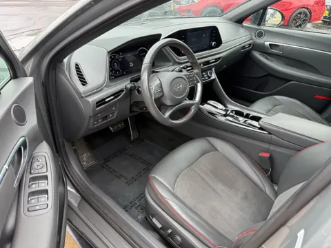More photos of 2021 Hyundai Sonata SEL Plus 1.6T at 5 Star Auto Plaza - St. Charles, MO