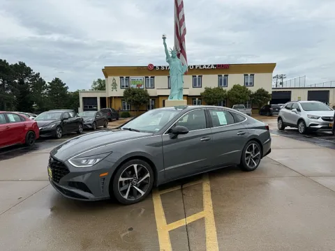 Photos of 2021 Hyundai Sonata SEL Plus 1.6T for sale in Saint Charles, MO at 5 Star Auto Plaza - St. Charles