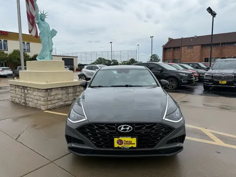 More photos of 2021 Hyundai Sonata SEL Plus 1.6T at 5 Star Auto Plaza - St. Charles, MO