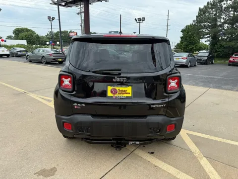 More photos of 2015 Jeep Renegade 4d SUV 4WD Sport Turbo at 5 Star Auto Plaza - St. Charles, MO