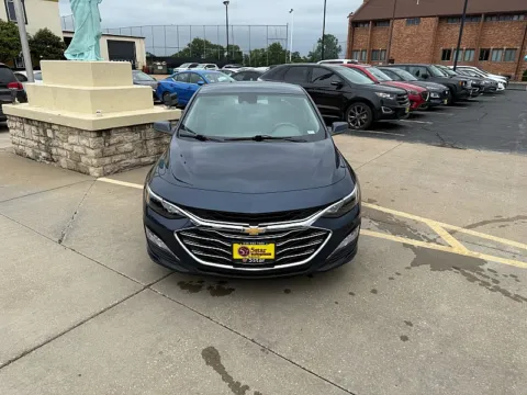 More photos of 2020 Chevrolet Malibu 4d Sedan LT at 5 Star Auto Plaza - St. Charles, MO