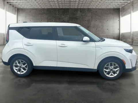 More photos of 2023 Kia Soul LX IVT at 5 Star Auto Plaza - St. Charles, MO