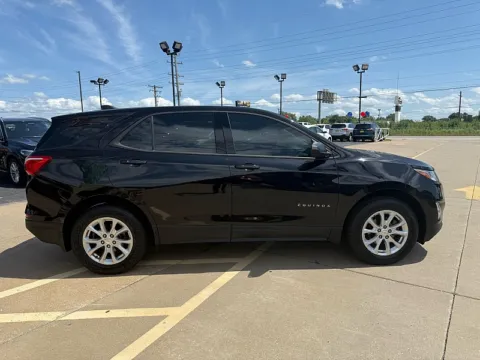 More photos of 2019 Chevrolet Equinox 4d SUV AWD LS at 5 Star Auto Plaza - St. Charles, MO
