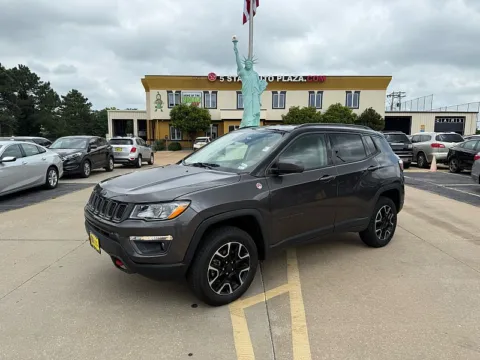 Photos of 2020 Jeep Compass 4d SUV 4WD Trailhawk for sale in Saint Charles, MO at 5 Star Auto Plaza - St. Charles