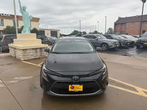Photos of 2020 Toyota Corolla 4d Sedan XLE for sale in Saint Charles, MO at 5 Star Auto Plaza - St. Charles