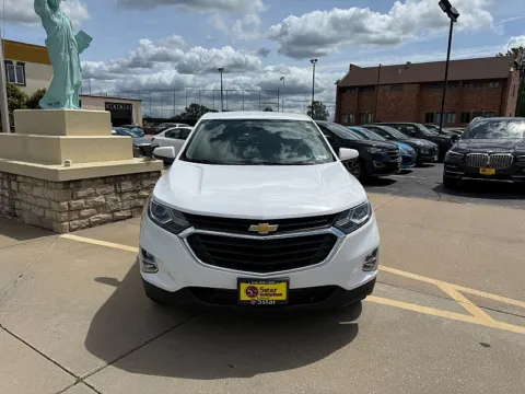 More photos of 2020 Chevrolet Equinox 4d SUV AWD LT w/1LT at 5 Star Auto Plaza - St. Charles, MO