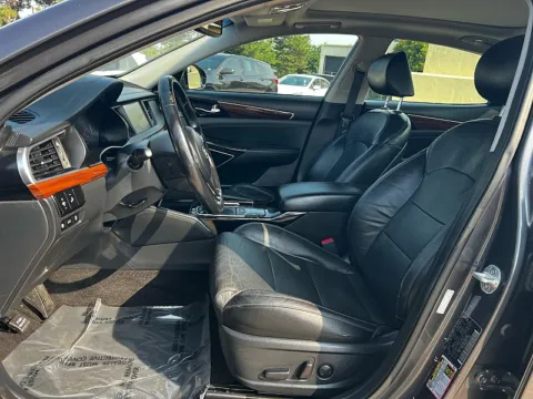 More photos of 2017 Kia Cadenza 4d Sedan Premium Luxury at 5 Star Auto Plaza - St. Charles, MO
