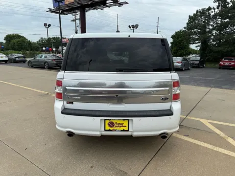 More photos of 2019 Ford Flex 4d SUV FWD Limited at 5 Star Auto Plaza - St. Charles, MO