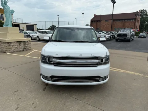 Photos of 2019 Ford Flex 4d SUV FWD Limited for sale in Saint Charles, MO at 5 Star Auto Plaza - St. Charles