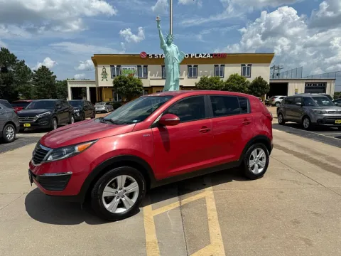 Photos of 2013 Kia Sportage 4d SUV AWD LX for sale in Saint Charles, MO at 5 Star Auto Plaza - St. Charles