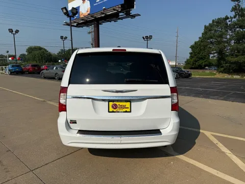 More photos of 2015 Chrysler Town & Country 4d Wagon Touring at 5 Star Auto Plaza - St. Charles, MO